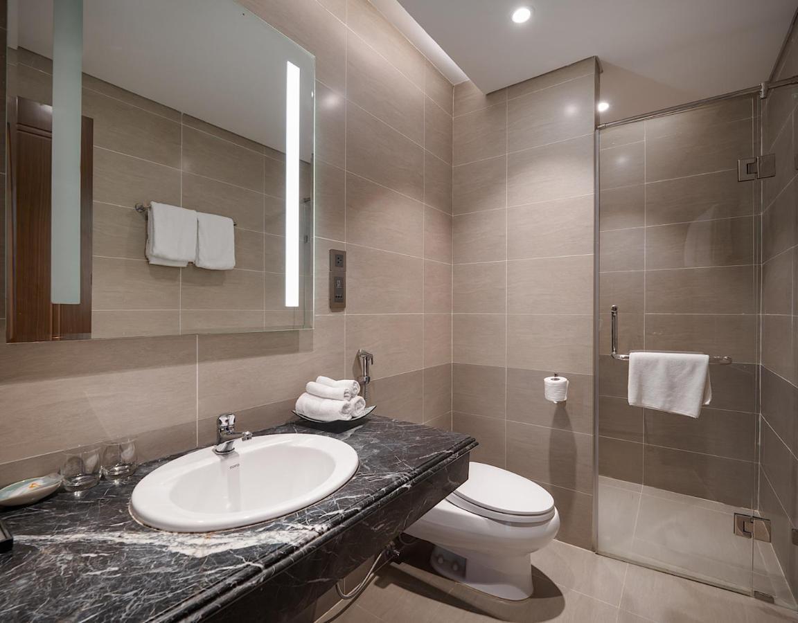 Luxury Apartment In Altara Building With Ocean View Danang Exterior photo
